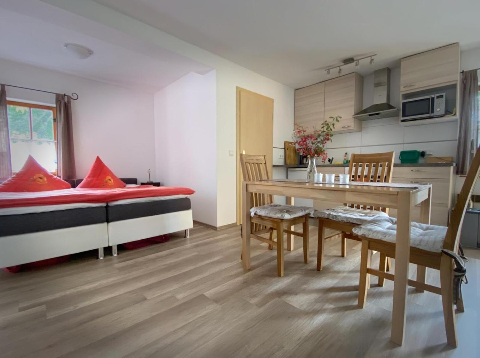 Appartement Doesjes Huis Наумбург Экстерьер фото